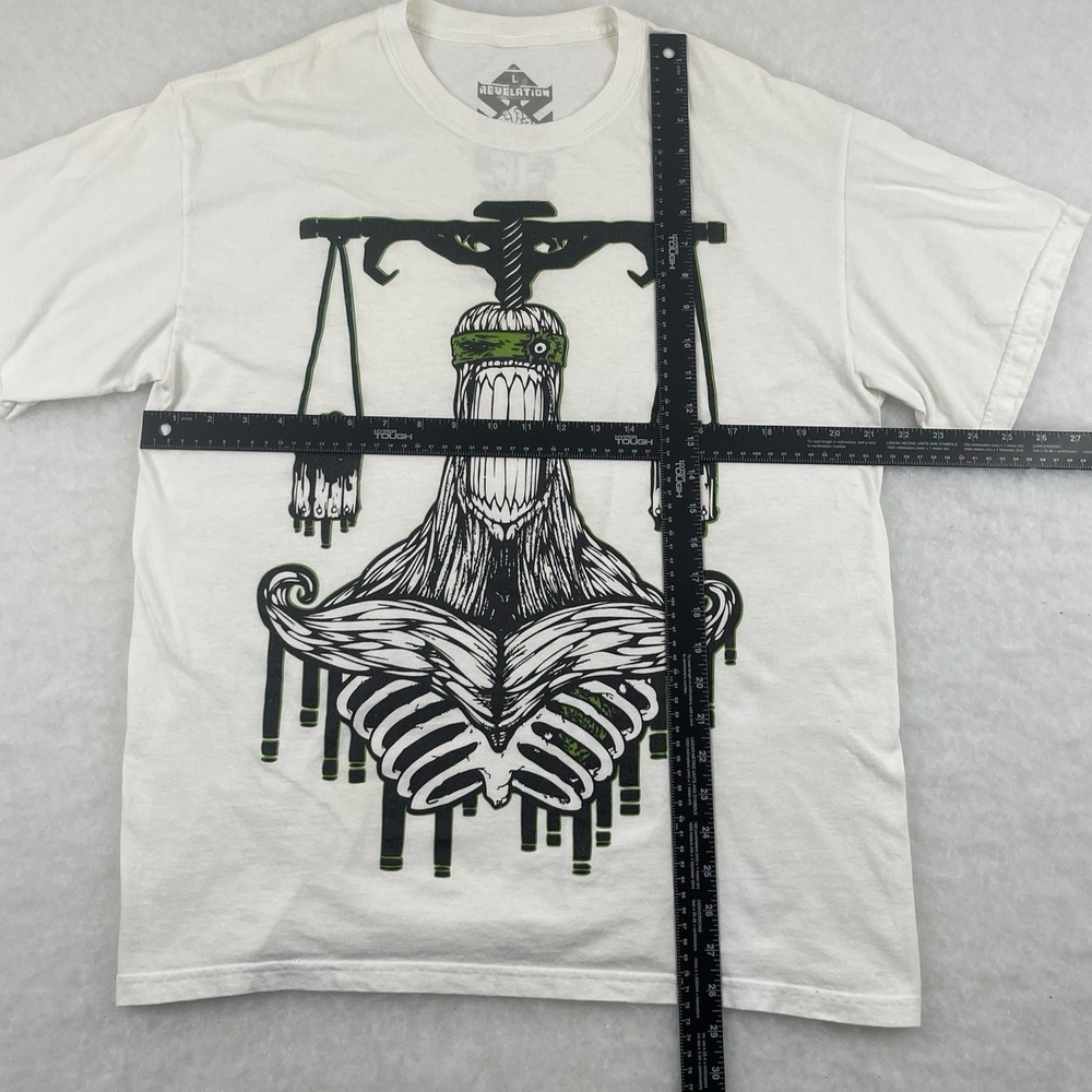 Revelation Tshirt Men's Large Skeleton Scale Balance Y2K Grunge Graphic - Picture 5 of 5